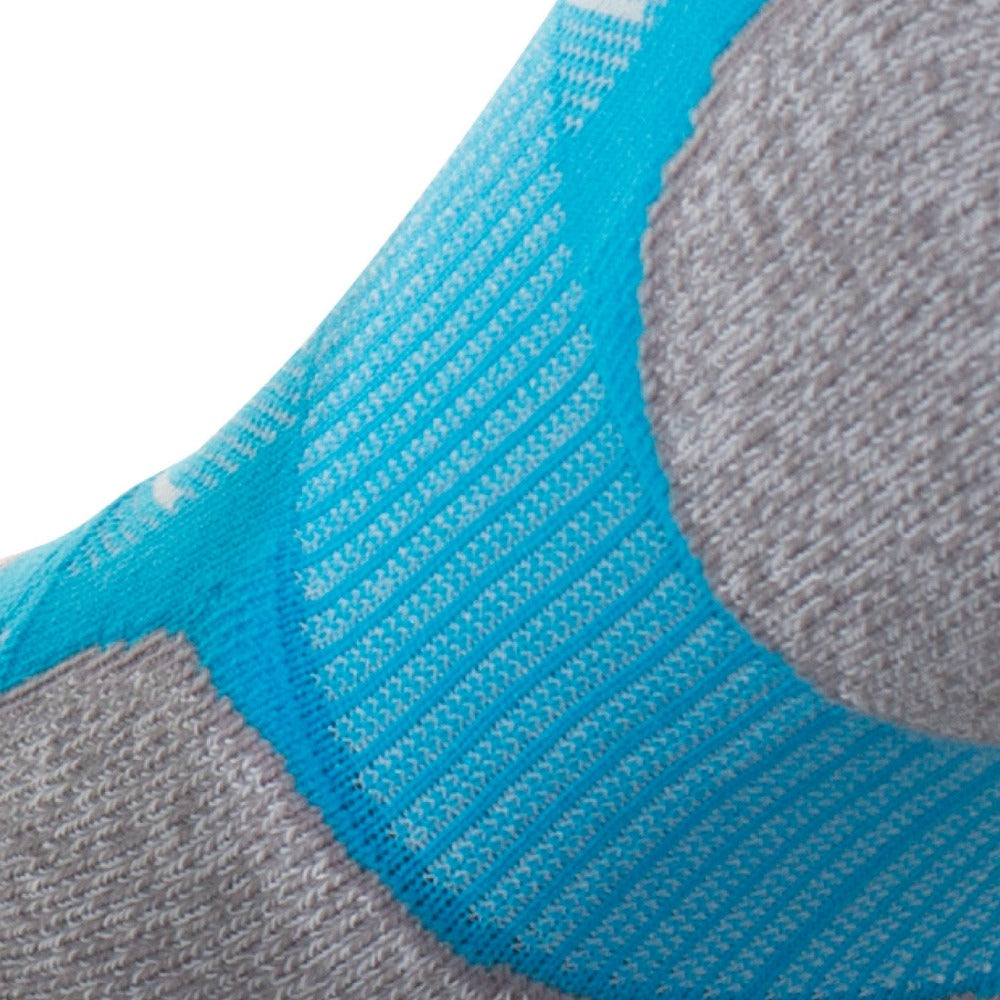 Close up view of elastic arch of Lightfeet Evolution Aqua Mini Crew Performance Sock